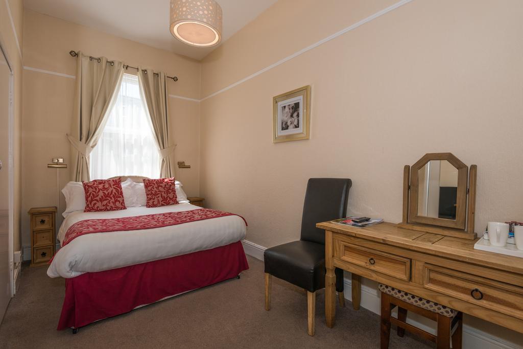 Hotel The Sea Crest Morecambe Exterior foto